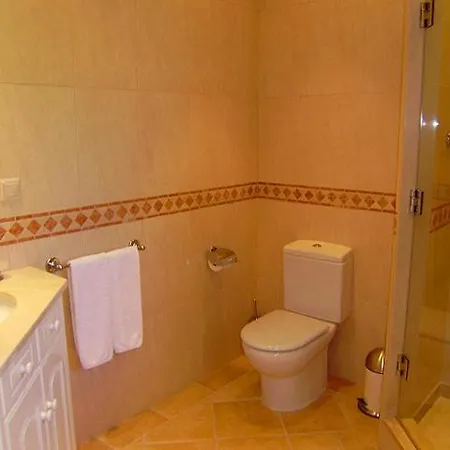 Villa Sleeps 6 Pool Air Con T479943