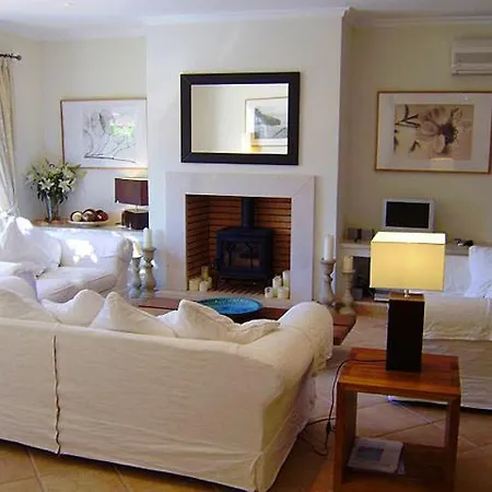 Sleeps 6 Pool Air Con T479943