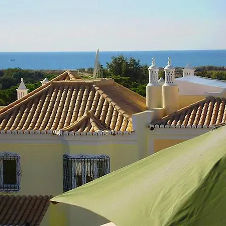 Sleeps 6 Pool Air Con T479943 * Vale do Lobo